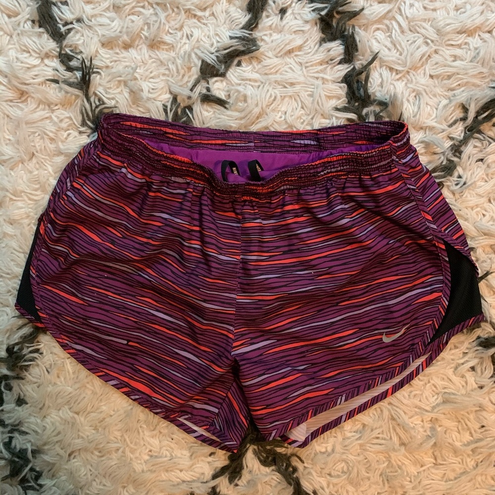 Nike Tempo Dry Fit Small Fuschia
